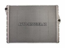 BMW F10 Su radiatoru OEM-17117603744